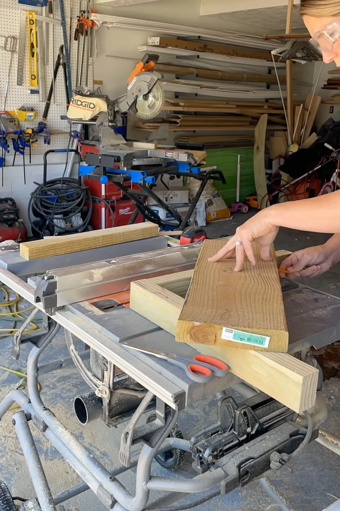 Making a corbel for DIY mailbox makeover.